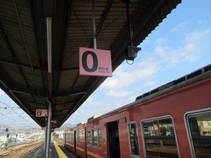 鉄道乗車記録の写真:駅舎・駅施設、様子(12)        「0番乗り場に到着」