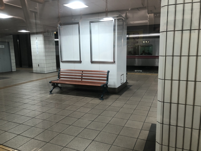 鉄道乗車記録の写真:駅舎・駅施設、様子(7)        「小牧駅は地下駅」