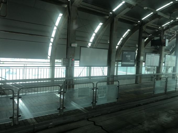 鉄道乗車記録の写真:駅舎・駅施設、様子(9)        「同じような駅が続く」