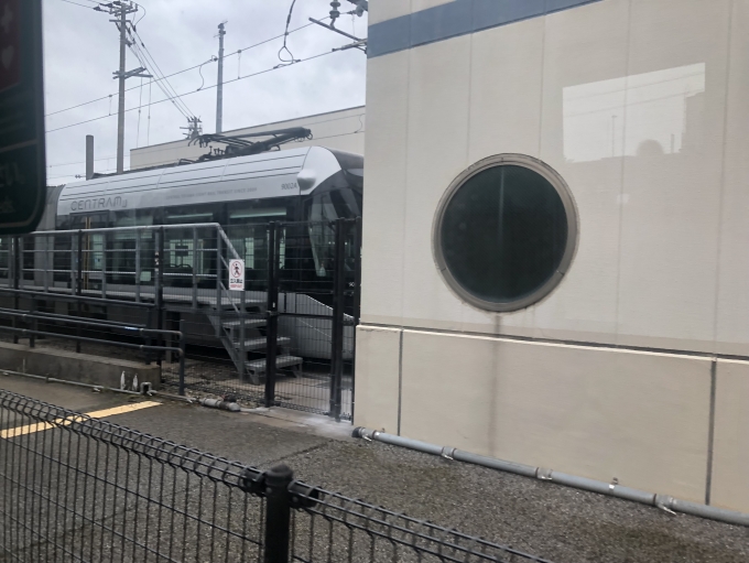 鉄道乗車記録の写真:列車・車両の様子(未乗車)(6)        「車庫がある」