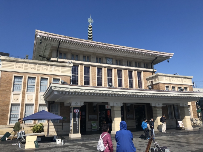 鉄道乗車記録の写真:駅舎・駅施設、様子(3)        「奈良駅といえばこの駅舎。かっこいい！」