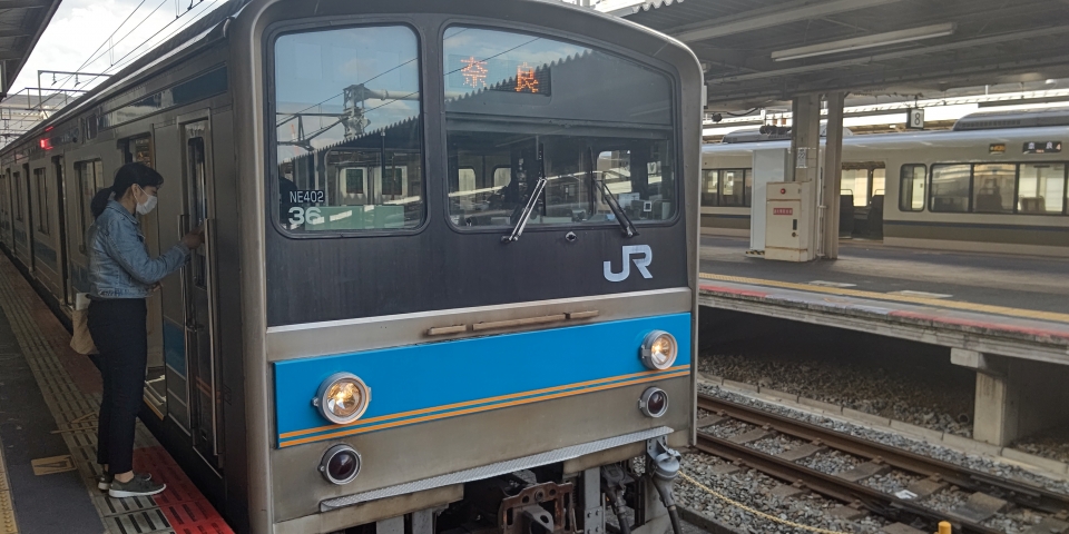 鉄道乗車記録「京都駅から奈良駅」乗車した列車(外観)の写真(1) by アイエフ 撮影日時:2021年11月25日