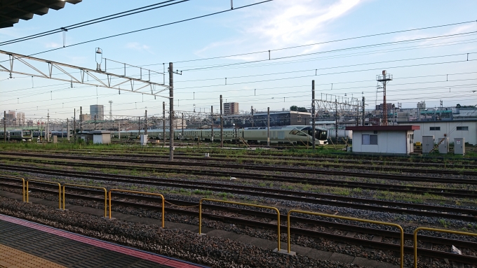 鉄道乗車記録の写真:列車・車両の様子(未乗車)(1)        「電車を待っていたら四季島が帰ってきた」