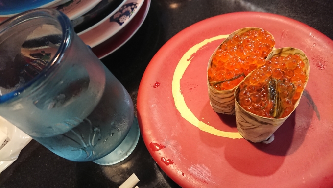 鉄道乗車記録の写真:駅弁・グルメ(1)     「富山駅前の「とやま鮨」さんで寿司を肴に僕の大好きな「立山」を頂く。」