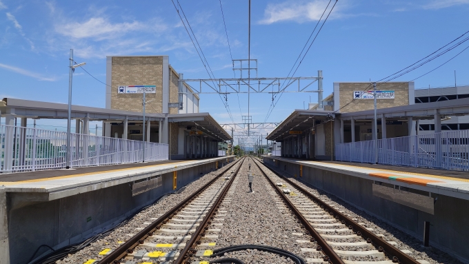 鉄道乗車記録の写真:駅舎・駅施設、様子(3)        「踏切より撮影」