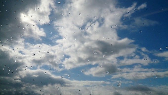鉄道乗車記録の写真:旅の思い出(4)        「晴れと雨の境目」