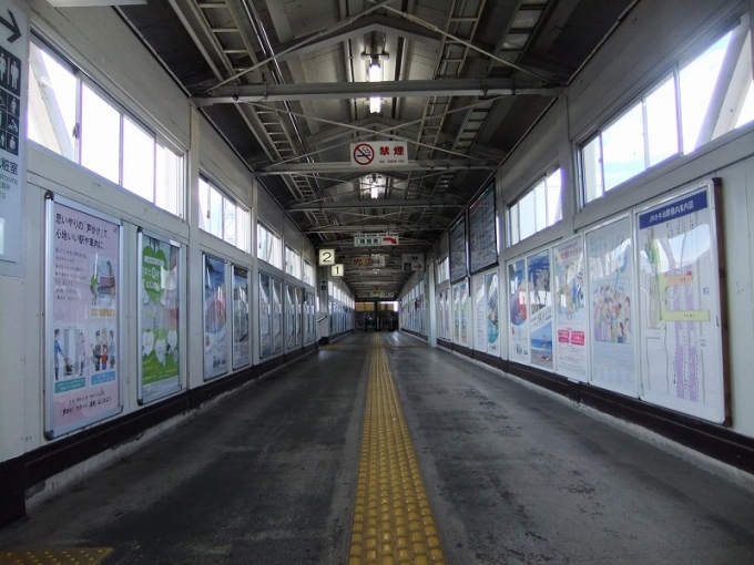 鉄道乗車記録の写真:駅舎・駅施設、様子(2)        「エモエモな跨線橋。」