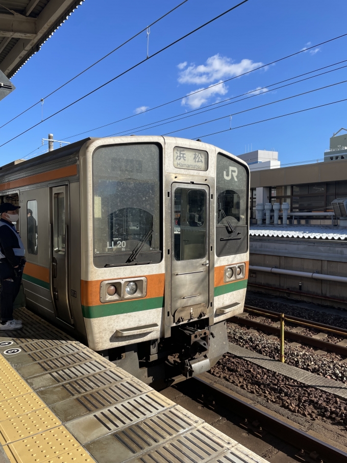 鉄道乗車記録の写真:乗車した列車(外観)(1)          「211系LL20編成 浜松駅にて」