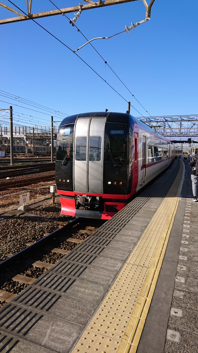 鉄道乗車記録の写真:乗車した列車(外観)(1)     「この特急に乗り、名鉄最長路線の名鉄本線で岐阜駅に向かいます。」