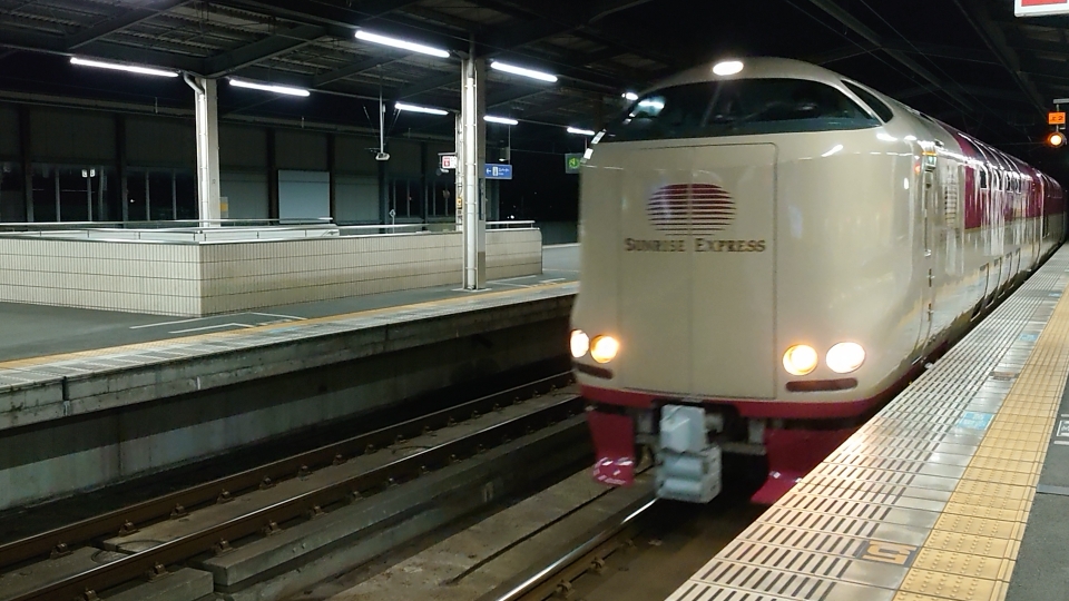 鉄道乗車記録「児島駅から新大阪駅」乗車した列車(外観)の写真(1) by twteruya 撮影日時:2022年04月16日