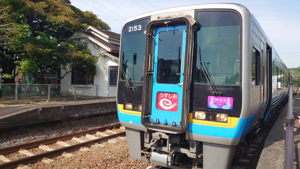 鉄道乗車記録「高松駅から高知駅」乗車した列車(外観)の写真(2) by twteruya 撮影日時:2022年05月28日