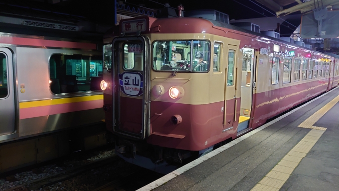 鉄道乗車記録の写真:乗車した列車(外観)(1)        「夜行急行ツアー後の夜行くずれの普通列車」