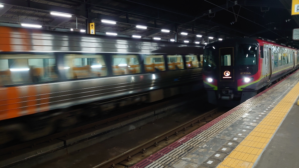 鉄道乗車記録「丸亀駅から高松駅」乗車した列車(外観)の写真(1) by twteruya 撮影日時:2021年03月13日