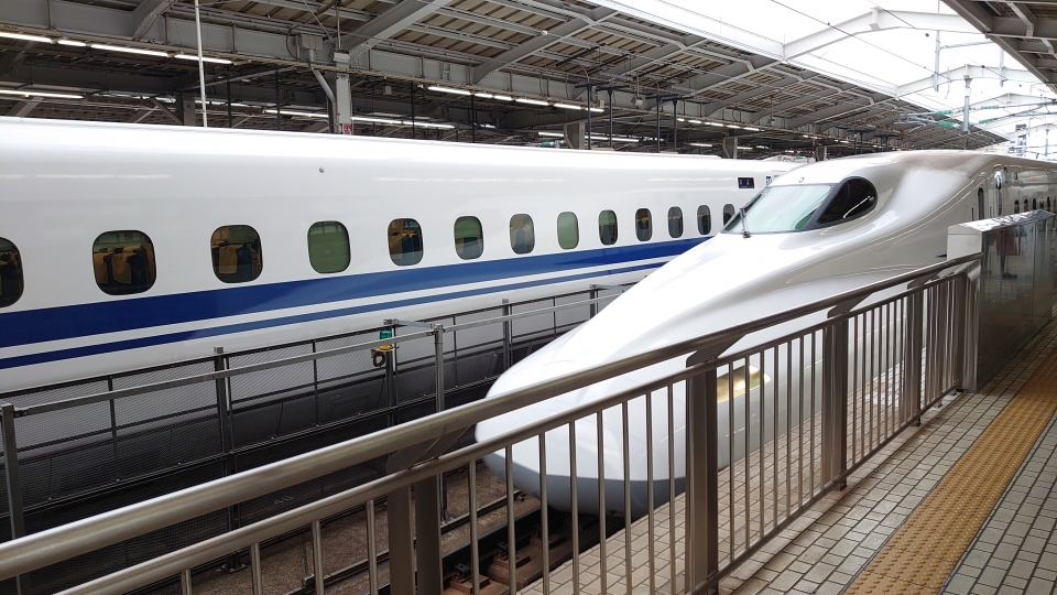 鉄道乗車記録「新大阪駅から博多駅」乗車した列車(外観)の写真(1) by twteruya 撮影日時:2021年11月27日
