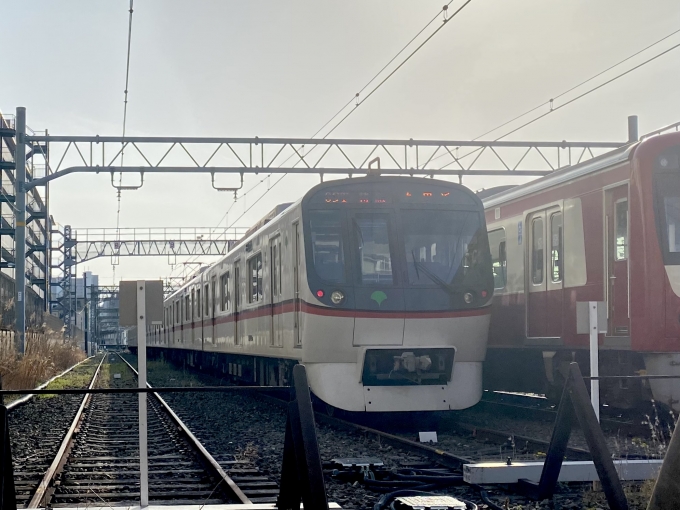 鉄道乗車記録の写真:列車・車両の様子(未乗車)(1)          「子安駅に向かう途中に撮影」