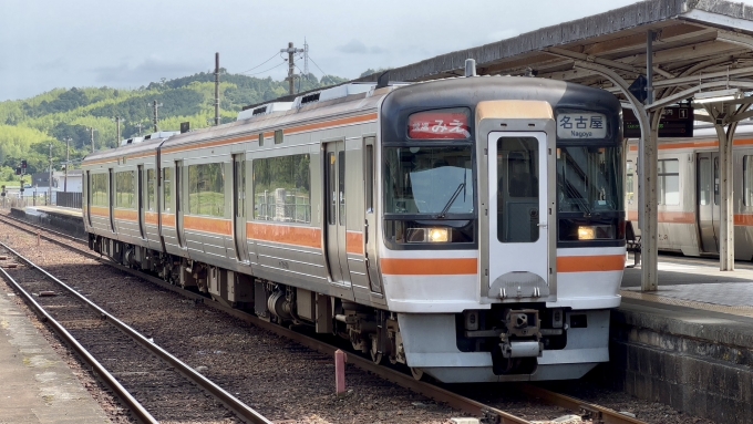 鉄道乗車記録の写真:列車・車両の様子(未乗車)(12)        「快速みえ16号」