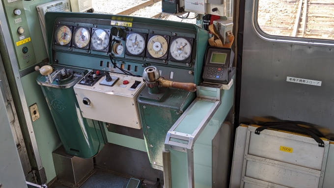 鉄道乗車記録の写真:車内設備、様子(2)     「7009号の運転台」