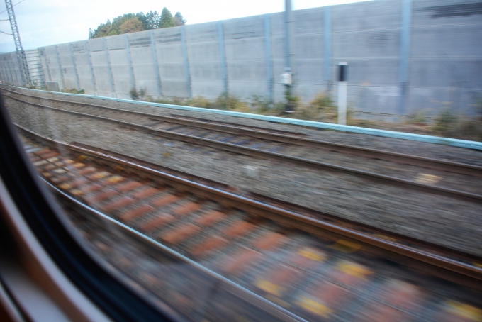 鉄道乗車記録の写真:車窓・風景(9)        「青函トンネルから出て貨物の線路と新幹線の線路が並行して走っている部分。

この部分が気になって気になって。」