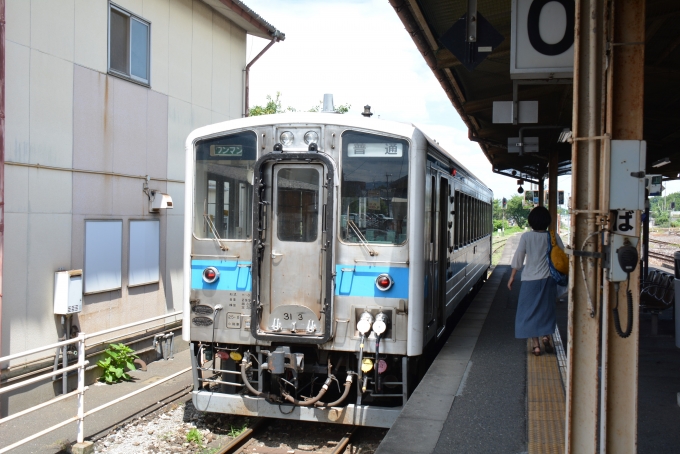 鉄道乗車記録の写真:列車・車両の様子(未乗車)(11)        「0番線の後藤寺線キハ31-3」