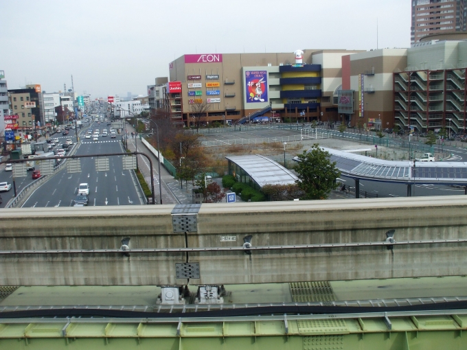 鉄道乗車記録の写真:車窓・風景(5)        「ショッピングモールも元は松下電器の工場跡地」