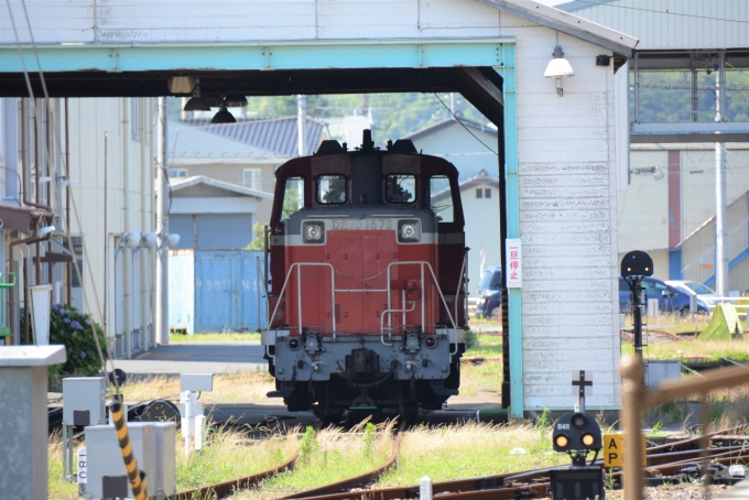鉄道乗車記録の写真:列車・車両の様子(未乗車)(7)        「DE10 1571」