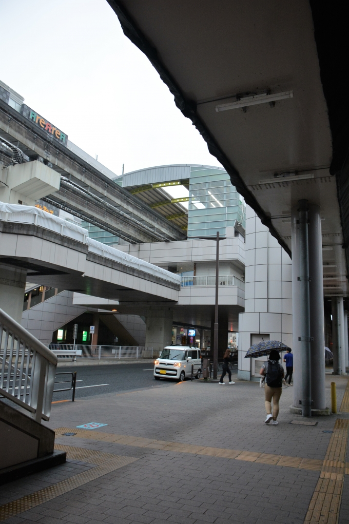 鉄道乗車記録の写真:駅舎・駅施設、様子(3)        「以前高幡不動からここまでは乗ったことがありました。
その時は上を立川駅まで歩いて乗換しました。」