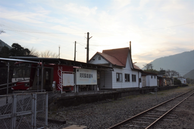 鉄道乗車記録の写真:駅舎・駅施設、様子(13)        「昨日乗った隣接している南阿蘇鉄道立野駅です。」