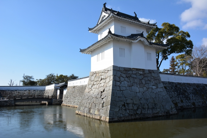 鉄道乗車記録の写真:旅の思い出(8)        「播州赤穂城です。
堀の水が凍っていました。」