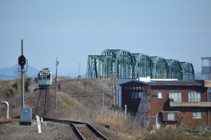 鉄道乗車記録の写真:乗車した列車(外観)(7)        「この鉄橋は樽見鉄道の揖斐川鉄橋」