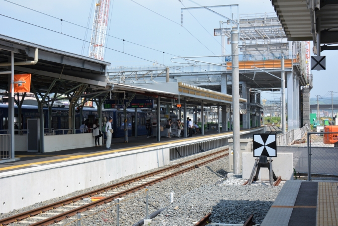 鉄道乗車記録の写真:駅舎・駅施設、様子(5)        「JRの方の駅舎は長崎新幹線の駅の工事中でした。」