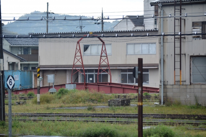鉄道乗車記録の写真:車窓・風景(12)        「豊岡駅に残るターンテーブル」