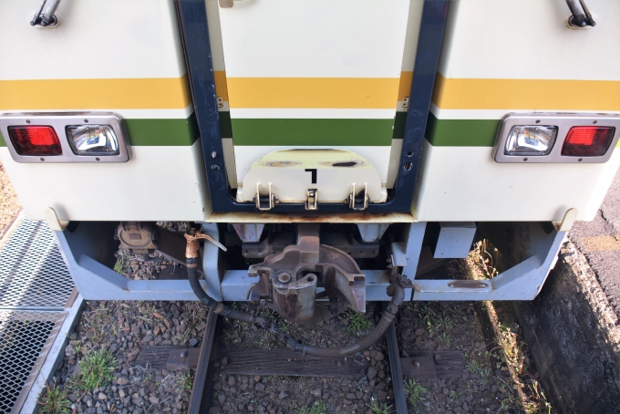 鉄道乗車記録の写真:列車・車両の様子(未乗車)(9)        「キハ120-1号機は切り離されて反対方向の宍道方面への車両になります。」