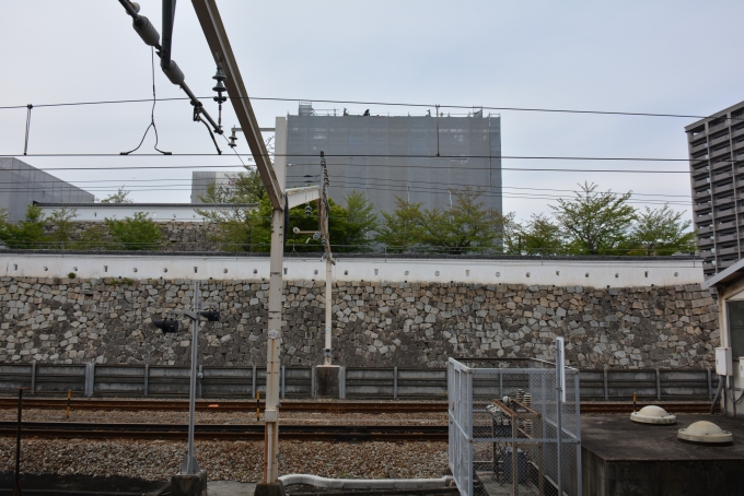 鉄道乗車記録の写真:車窓・風景(9)        「福山駅は福山城の二の丸内にあります。」