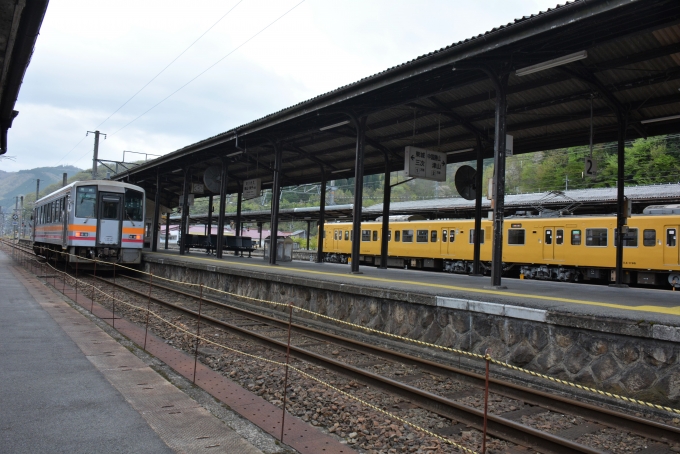 鉄道乗車記録の写真:駅舎・駅施設、様子(9)        「新見から先の津山までの乗換時間は案外長かったです。」