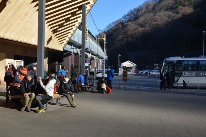 鉄道乗車記録の写真:駅舎・駅施設、様子(1)          「日本一登山者が多い駅はコロナ禍の平日でも登山者が多かったです。」