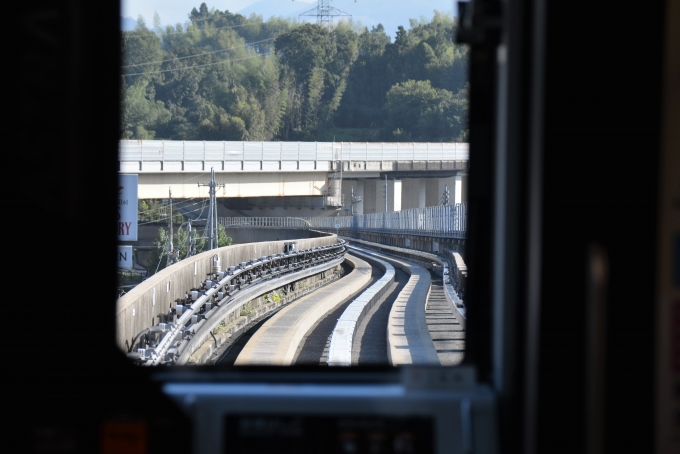 鉄道乗車記録の写真:車窓・風景(6)        「正面に山陽自動車道が見えてます。」