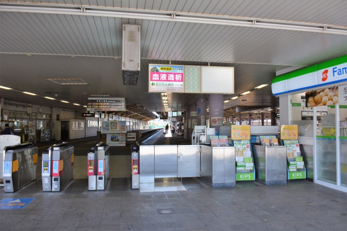 鉄道乗車記録の写真:駅舎・駅施設、様子(2)        「近鉄天理駅改札」