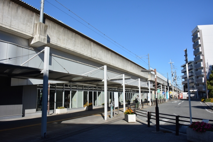 鉄道乗車記録の写真:駅舎・駅施設、様子(11)        「以前この路線に乗っていた時にはなかっがJR大阪東線ができていたので地上のJR高井田中央駅まで上がってみました。」