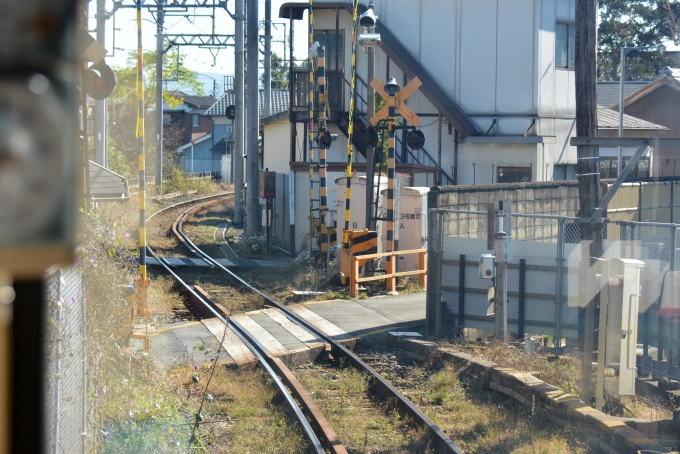鉄道乗車記録の写真:車窓・風景(15)        「狭い街中をウネウネと走っているのがこの鉄道の特徴です。」
