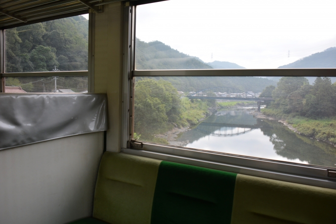 鉄道乗車記録の写真:車窓・風景(22)        「左の山上に重文鹿苑寺地蔵堂があります。
この日の前日訪問」