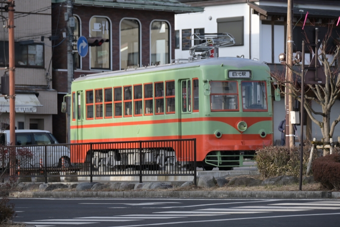 鉄道乗車記録の写真:旅の思い出(14)        「東武日光駅前に保存されている昔は日光市街を走っていた路面電車が保存されています。
何度か日光を訪れているのでこの車両も二回目になります。

ここから歩いてJR日光駅まで約5分です。」