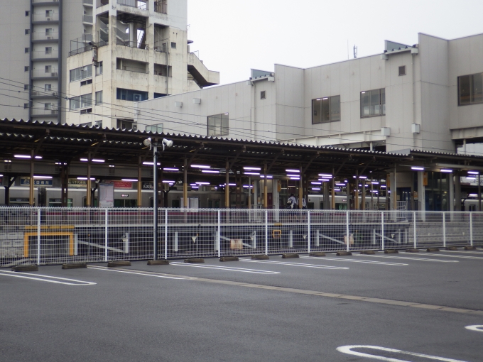 鉄道乗車記録の写真:駅舎・駅施設、様子(1)        「この駐車場に止めて乗り鉄開始」