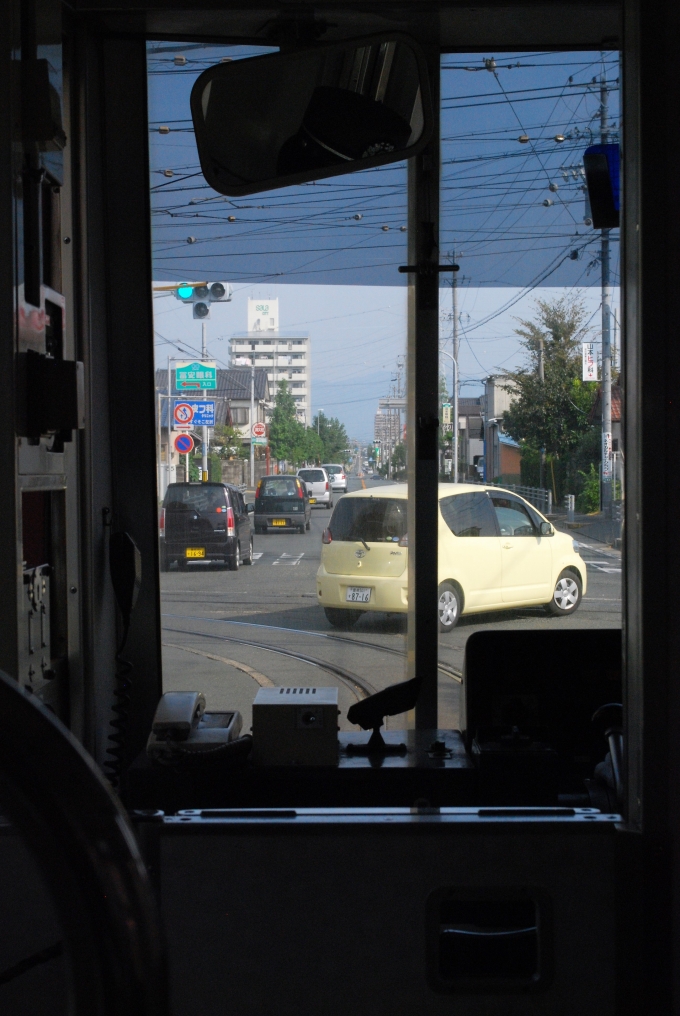 鉄道乗車記録の写真:車窓・風景(7)        「日本一回転半径が小さいカーブを走行中」
