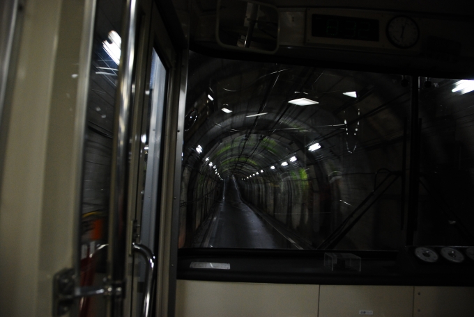 鉄道乗車記録の写真:車窓・風景(11)        「破砕帯部分突入」