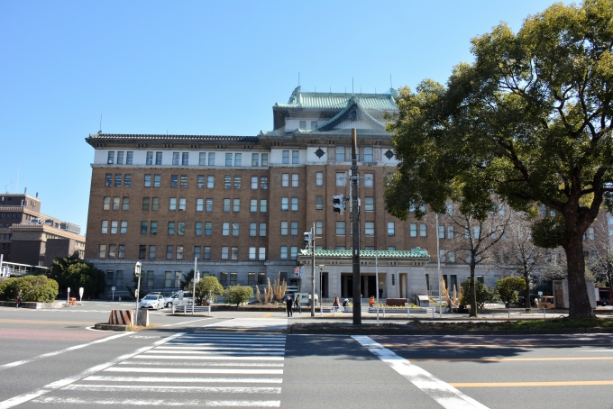鉄道乗車記録の写真:駅舎・駅施設、様子(11)        「5番出口を出ると目の前が愛知県庁舎」
