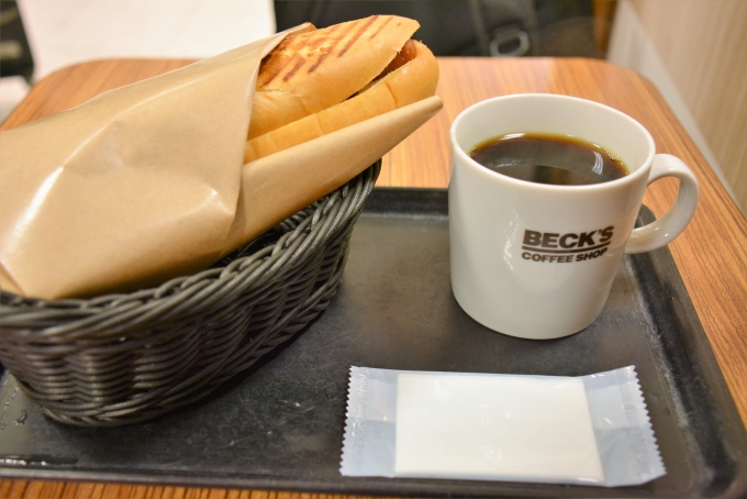 鉄道乗車記録の写真:駅弁・グルメ(14)        「ここで朝食。ちょっと足りませんでした。」