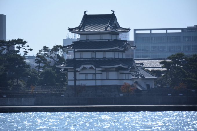 鉄道乗車記録の写真:旅の思い出(1)        「小豆島の高速船からの高松城着見櫓」