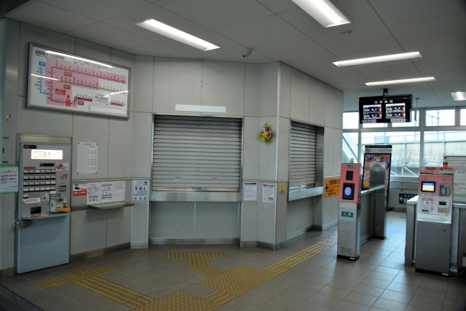鉄道乗車記録の写真:駅舎・駅施設、様子(34)        「新幹線接続駅でも無人駅」
