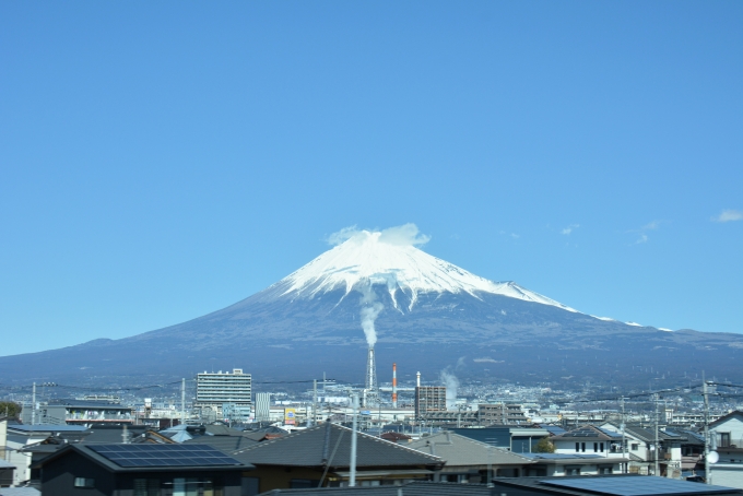 鉄道乗車記録の写真:車窓・風景(10)        「ここは富士山が見える定番の場所」