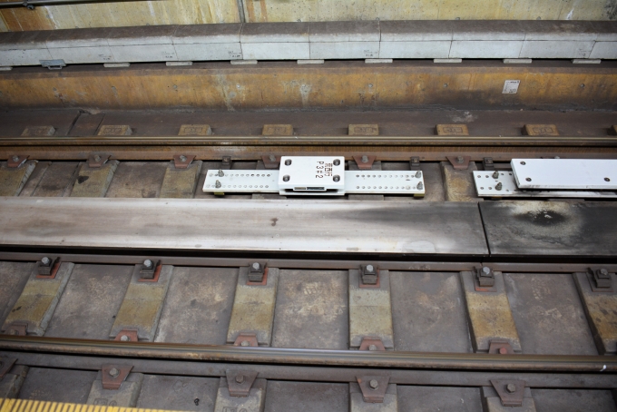 鉄道乗車記録の写真:駅舎・駅施設、様子(12)        「リニアモーターカーの設備
」